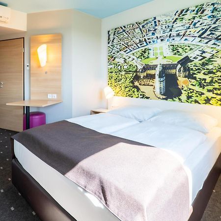 B&B Hotel Karlsruhe Buitenkant foto